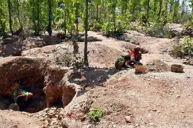 Illegal Mica Mining Continues Unabated in Jharkhand, Causing Death and  Disease – The Wire Science