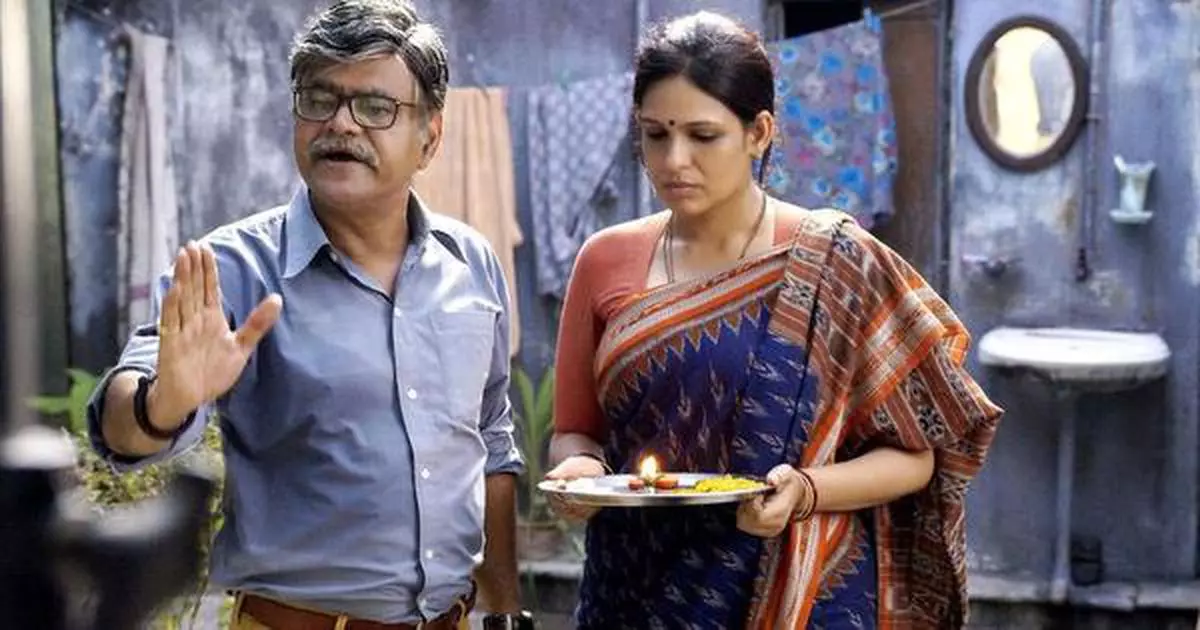 Not-so-happily married: Actors Sanjay Mishra and Ekavali Khanna in Angrezi Mein Kehte Hain