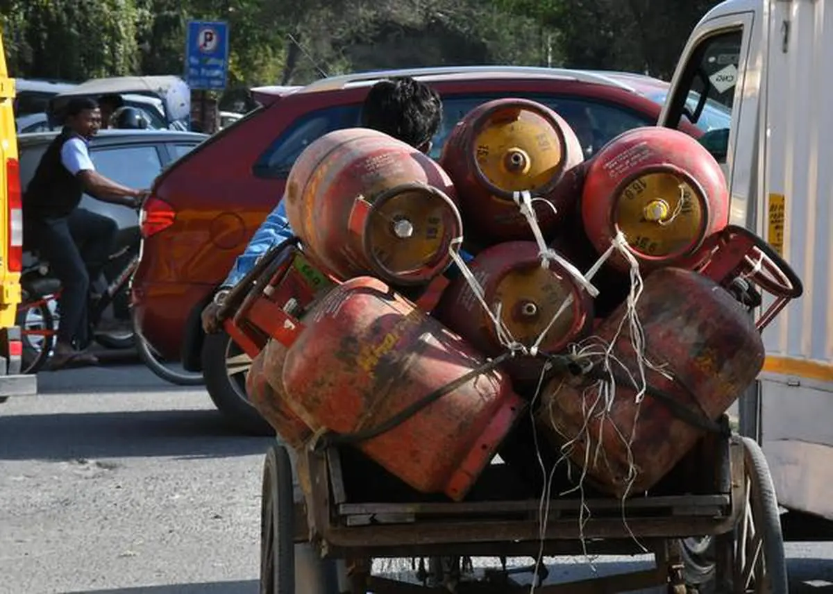  LPG gas cylinders
