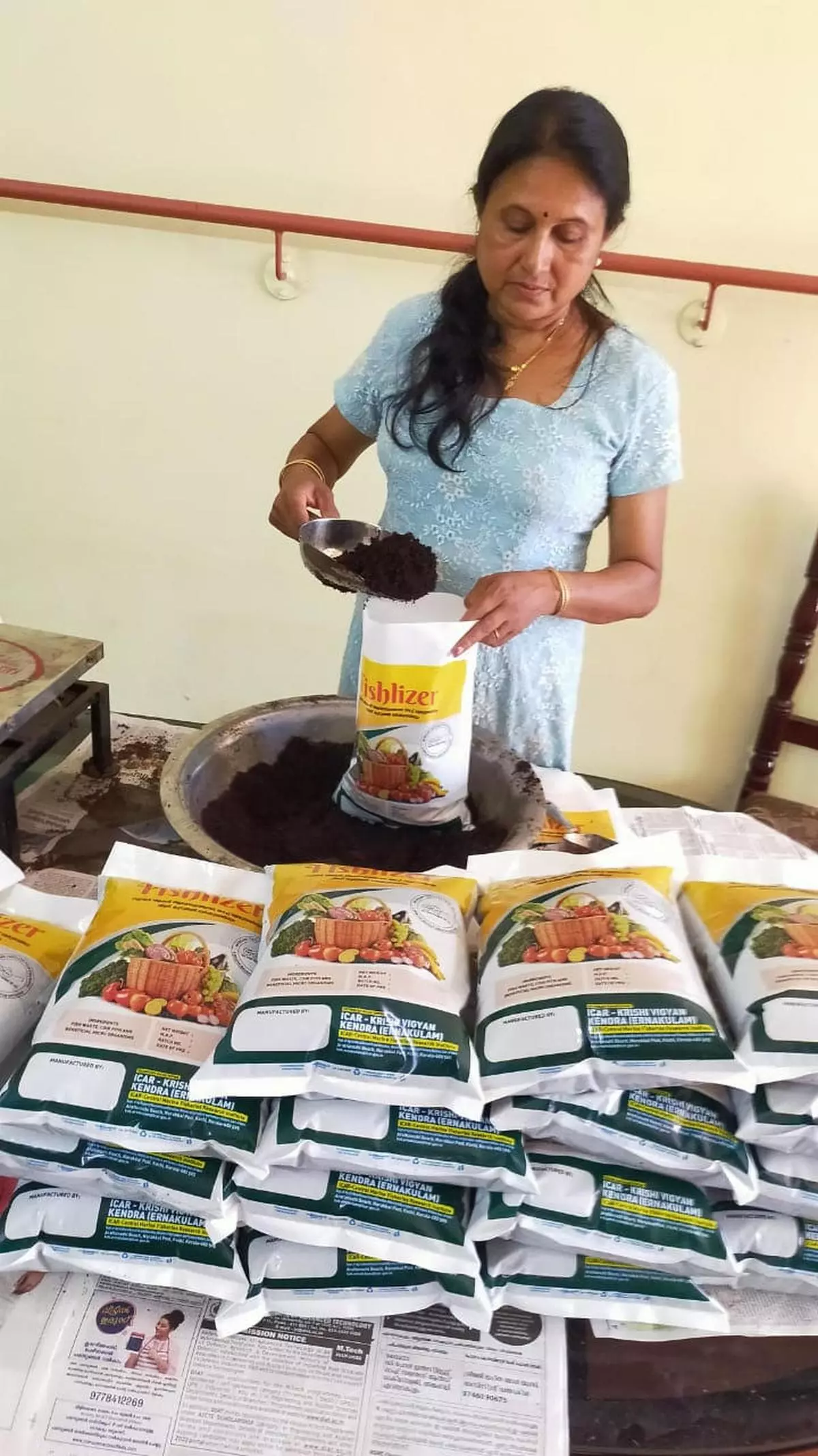 Organic fish manure with brand name ‘Fishlizer’,  developed Ernakulam Krishi Vigyan Kendra is all set to hit the market.