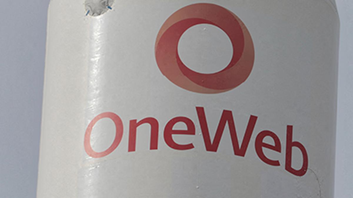 OneWeb working on new capabilities to compete with Starlink