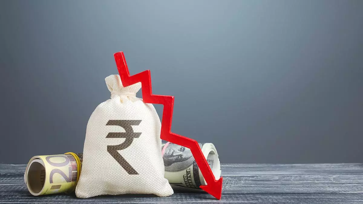 Rupee saw biggest single day decline on rising Middle East tensions