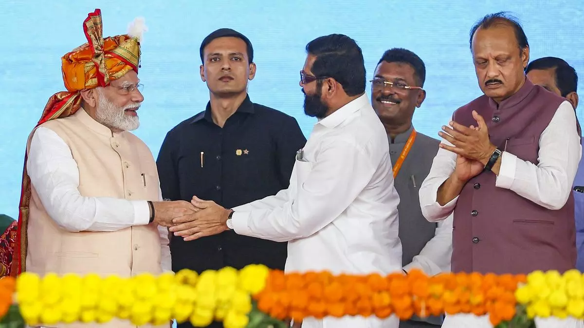 PM Modi unveils 30,000 crore MMR projects, lays foundation for Thane Metro Rail