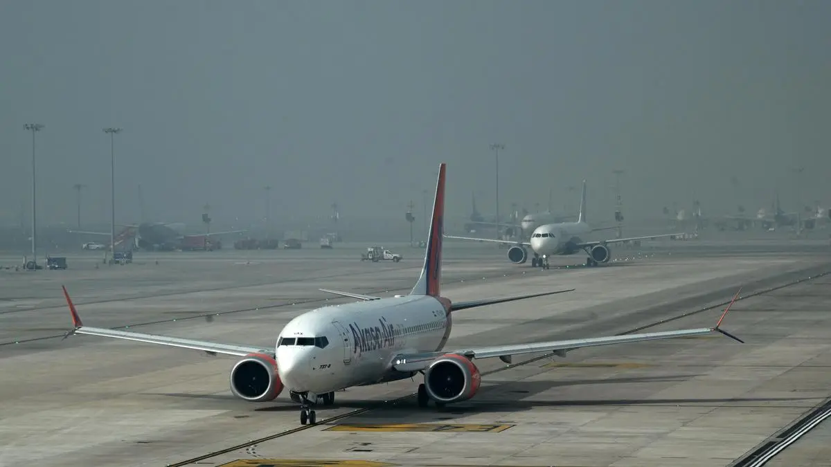Civil Aviation Ministry to back AERA in HRAB dispute at Delhi, Mumbai airports