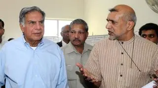 Ratan Tata with Darshan Shankar, Director, Institute of Ayurveda and Integrative Medicine, at the institute’s launch in Bengaluru (file image)