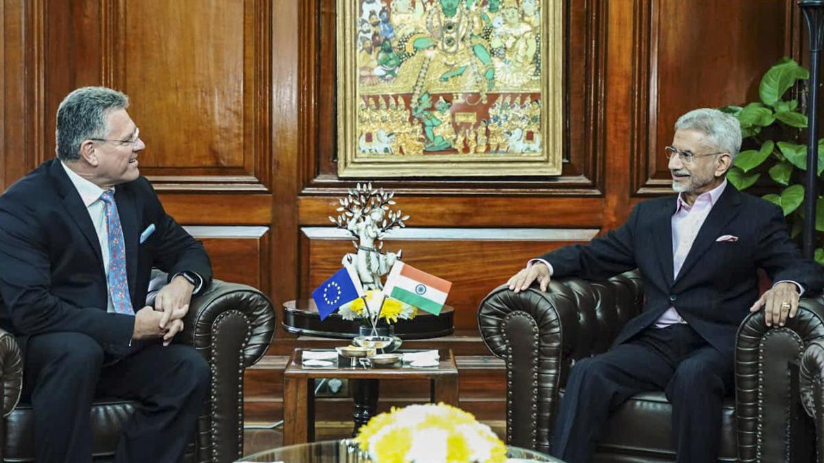 EU trade chief in Delhi with top officials for FTA negotiations