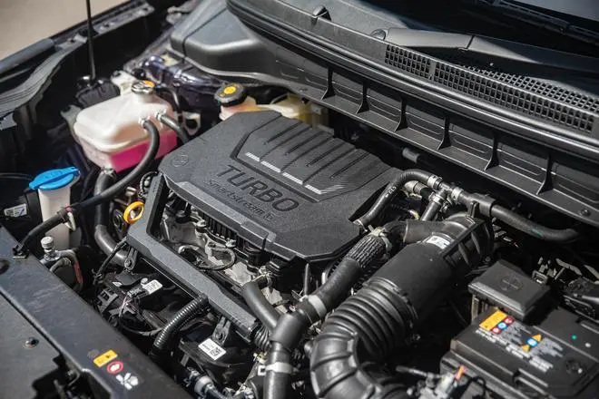 With a 20 bhp and 10+ Nm advantage over the previous engine (a 1.4-litre turbocharged petrol), it’s a step up in terms of power for the Carens With a 20 bhp and 10+ Nm advantage over the previous engine (a 1.4-litre turbocharged petrol), it’s a step up in terms of power for the Carens