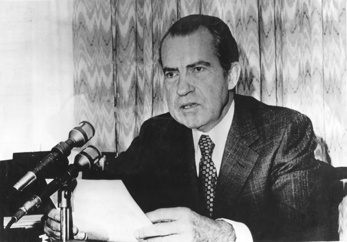 The US President Richard Nixon in 1971 unilaterally scrapped the covertibility of dollar into gold