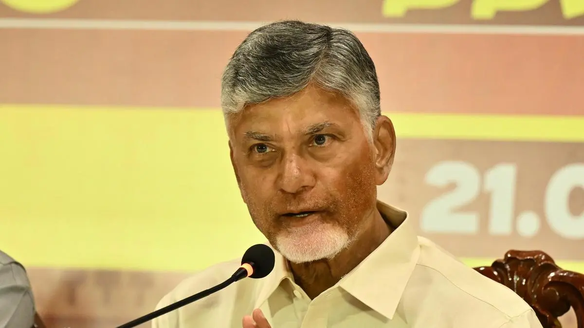 Naidu orders urgent steps as fuel shortage shuts 421 outlets in Andhra