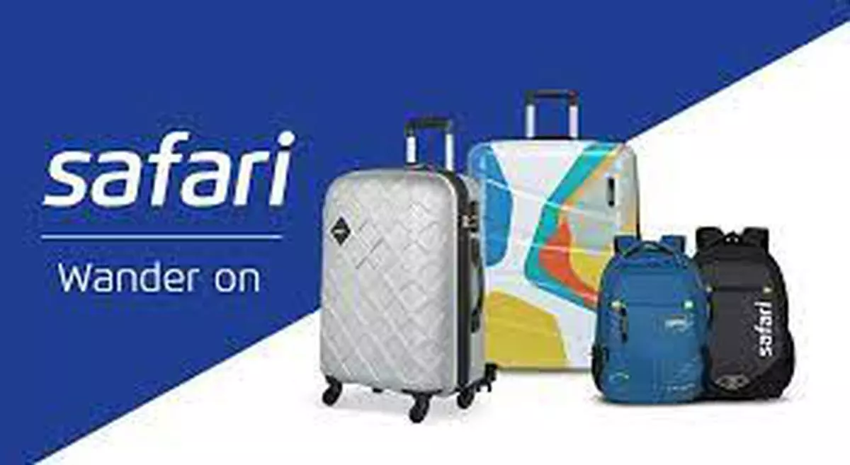 SAFARI ASTRA Check-in Suitcase 8 Wheels - 30 inch Cyan - Price in India |  Flipkart.com