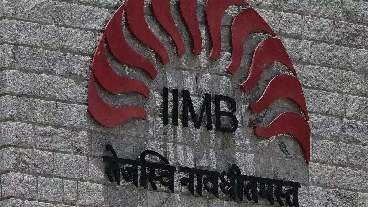 После прошлогоднего спада набора персонала IIM Bangalore сообщает о 100% размещении на стажировку на 2024-2026 годы.