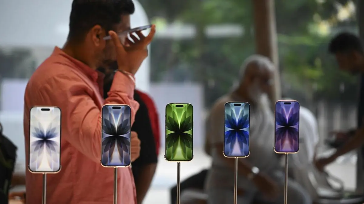 Memory chip prices hit India’s smartphone sales in 2026