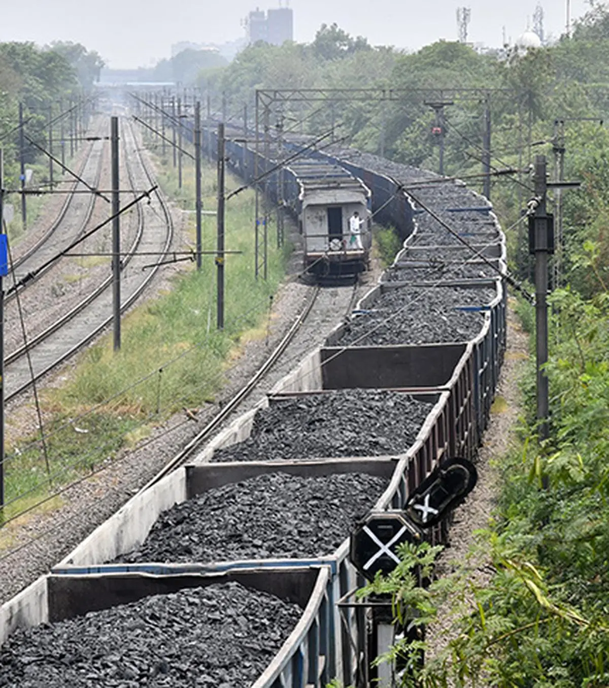 Railways carried 432 rakes/day coal to power sector in Q1FY23 The