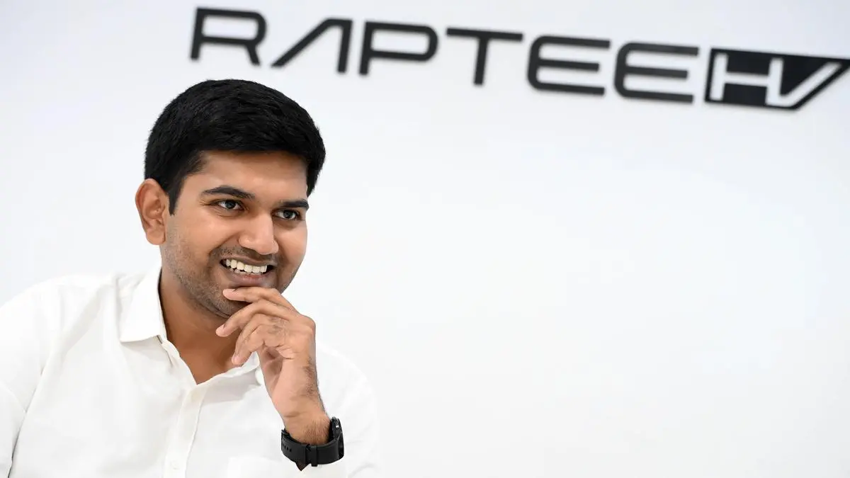 Chennaijský start-up Raptee.HV zahájí hromadné dodávky vysokonapěťových e-kol v březnu