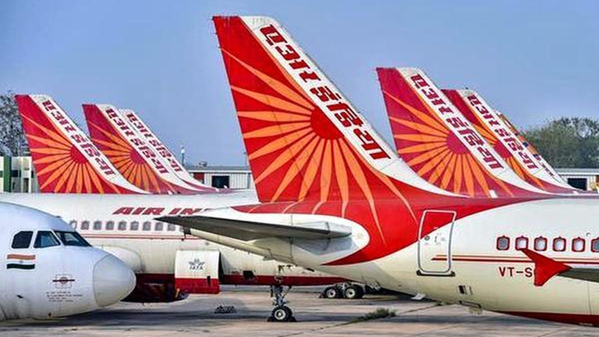 Singapore Airlines deepens role at Air India amid record losses