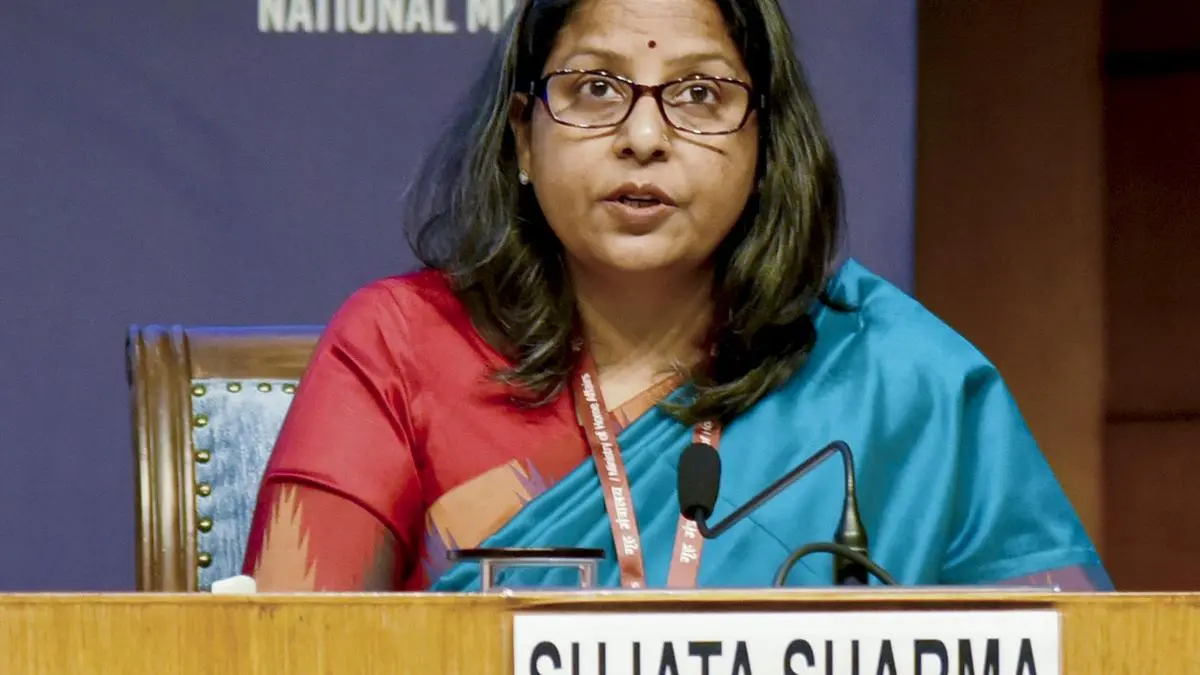 LPG demand softens with summer onset; daily cylinder use falls below 50 lakh as Oil Ministry says refiners lining up cargoes