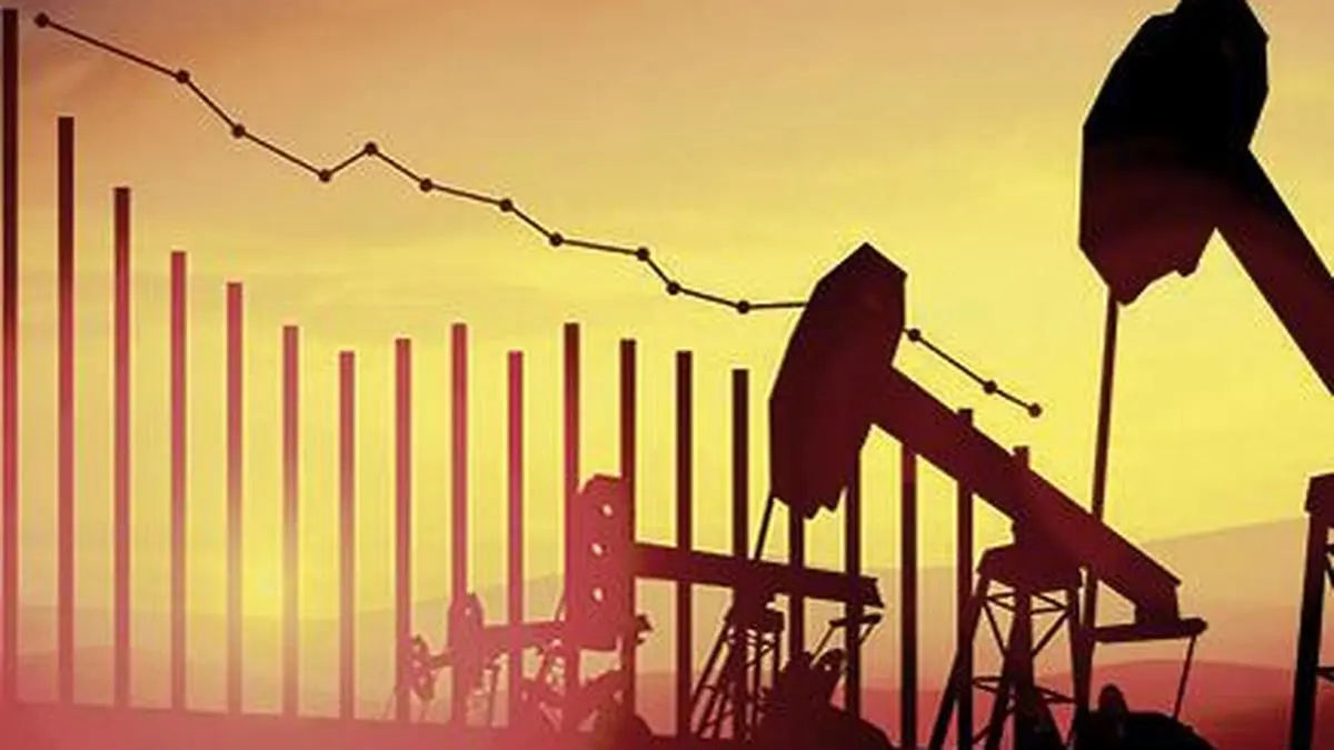 Crude oil edges lower after 5% gain in previous session