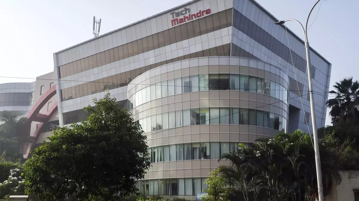 Tech Mahindra: What should investors do