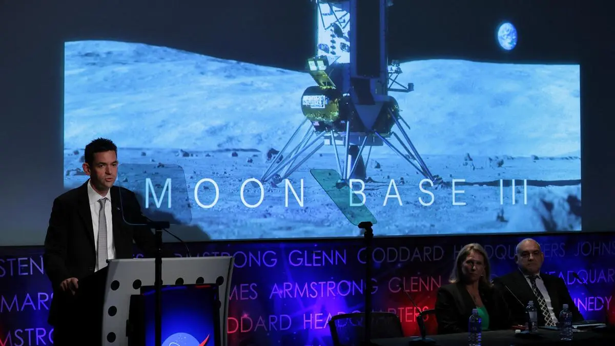 NASA unveils 3-phase $20-billion plan for permanent moon base