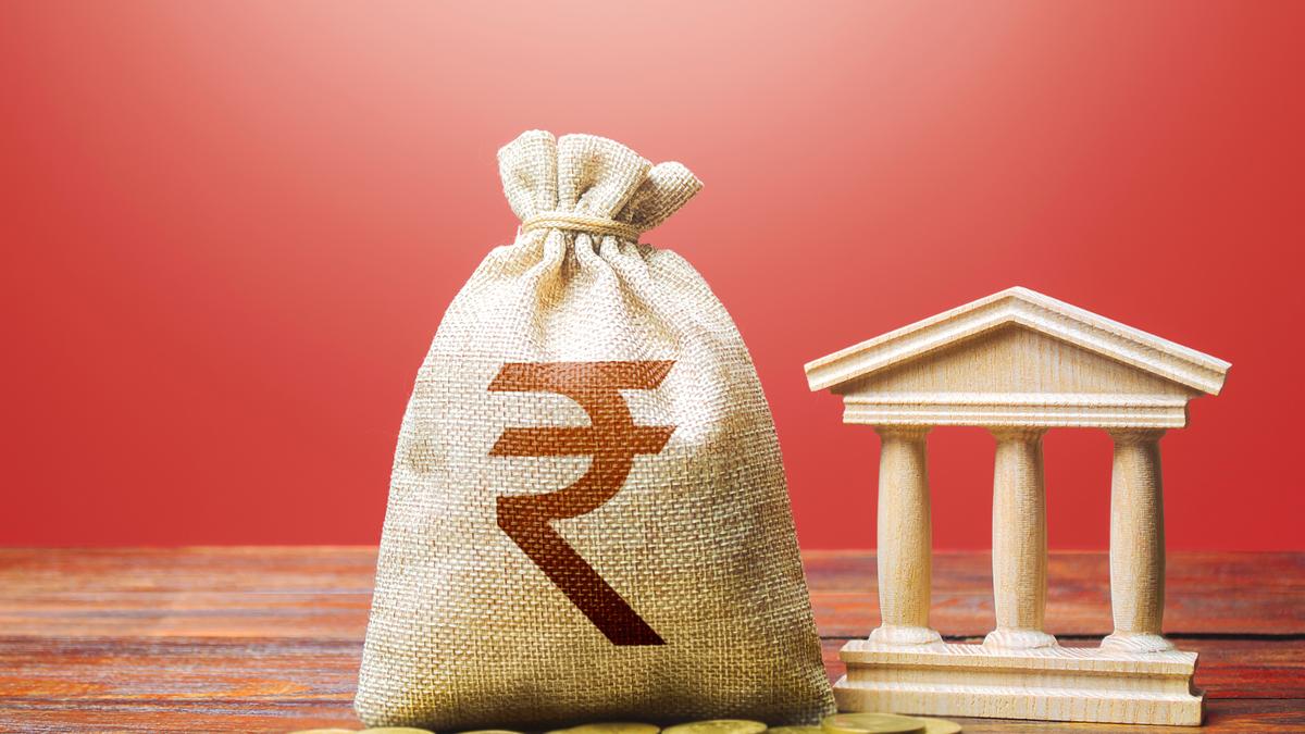 Deposit growth weakens in the last fortnight of CY2024