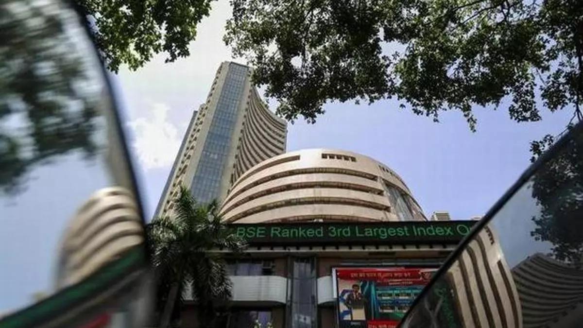 Sensex spurts over 480 points, Nifty ends at 11,726