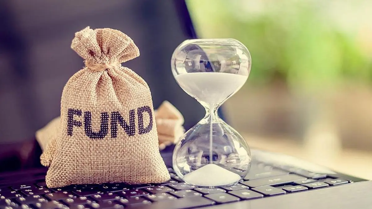 Indian debt funds cut hedges as oil risks inflate rate-hike bets