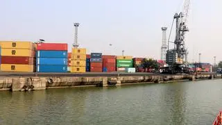 Berth 7 and 8 at Netaji Subhash Dock of Kolkata Dock System Berth 7 and 8 at Netaji Subhash Dock of Kolkata Dock System