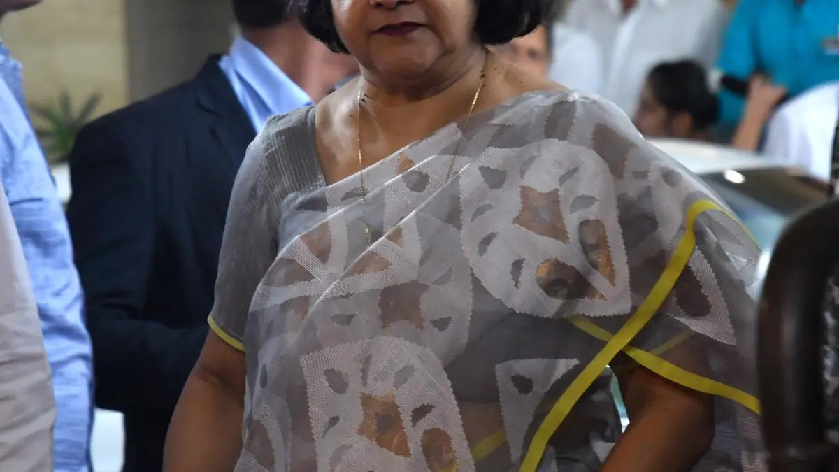 Why women in banking must break the glass ceiling