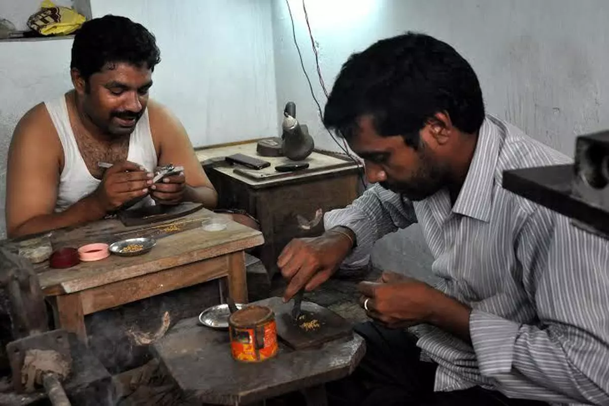 Despite being one of the world’s largest fabricators of gold jewellery, India’s jewellery manufacturing industry is still highly fragmented and dominated by small jewellery workshops and artisans