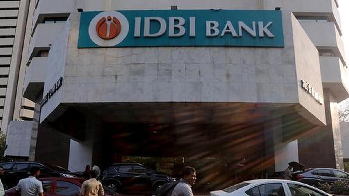 Editorial. Selling strategy