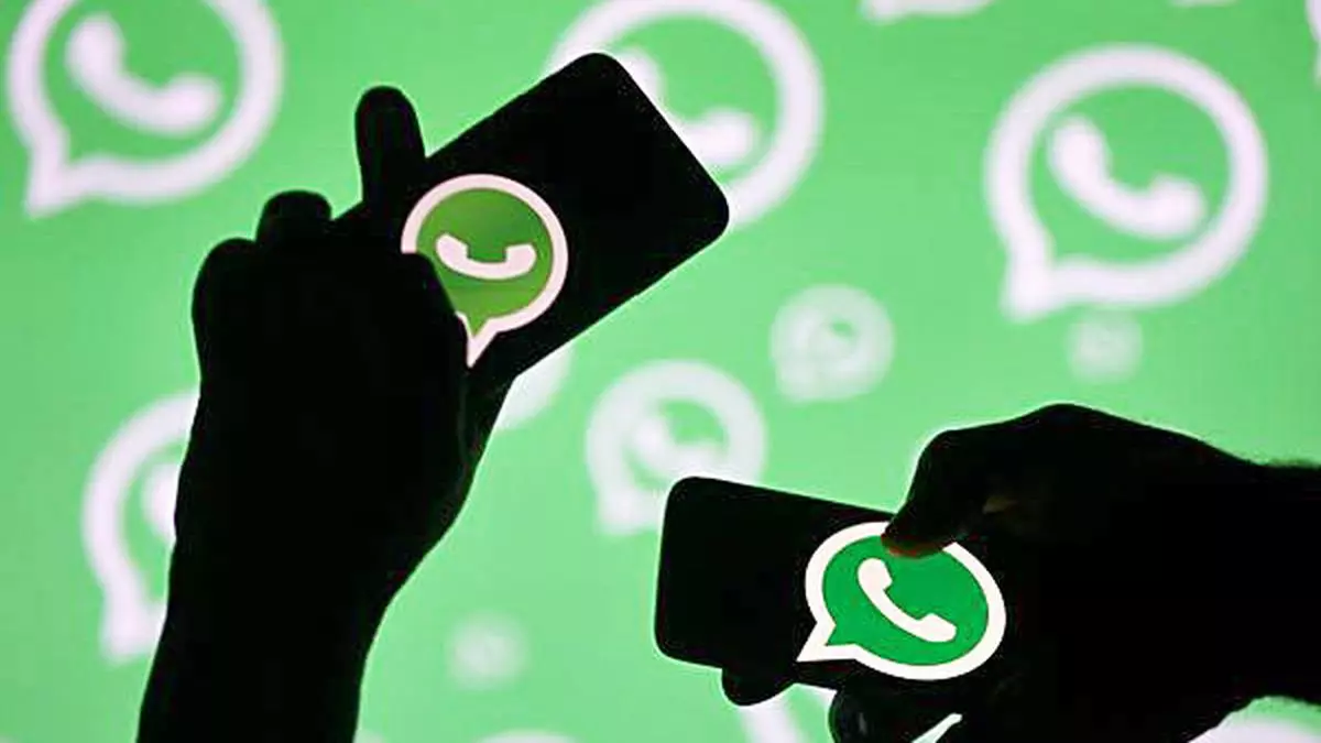 WhatsApp: How to read texts without letting sender know?