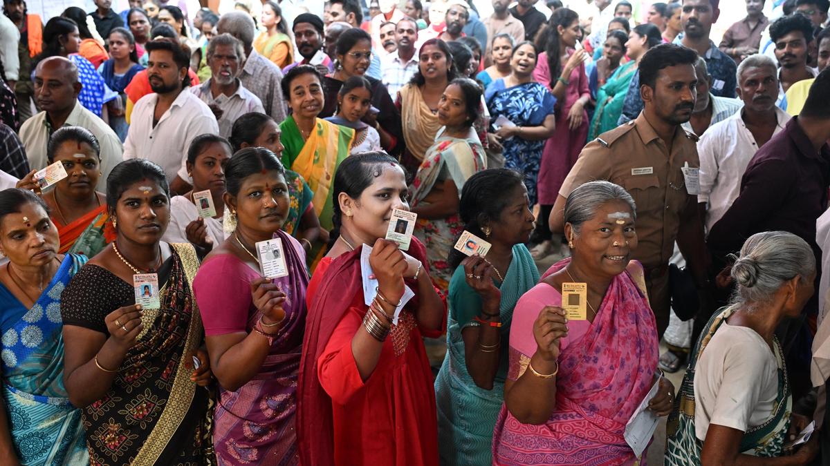 Heavy turnout, but shrinking voter rolls make percentages deceptive in TN, Bengal