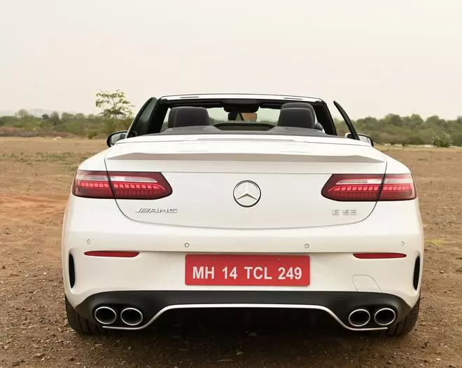 The rear of the E53 features a slim, wrap-around LED taillight, divided by a narrow trunk lid