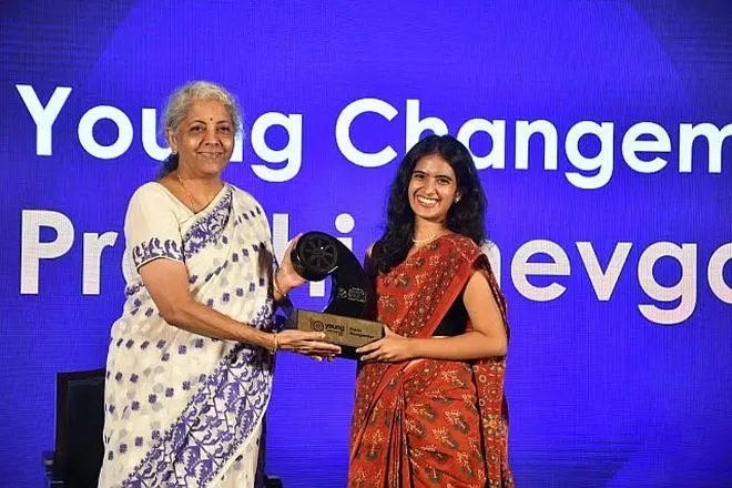 Prachi Shevgaonkar receives the Young Changemaker award from Finance Minister Sitharaman at at the BL Changemakers function held in New Delhi, on September 9, 2022. Prachi Shevgaonkar receives the Young Changemaker award from Finance Minister Sitharaman at at the BL Changemakers function held in New Delhi, on September 9, 2022.