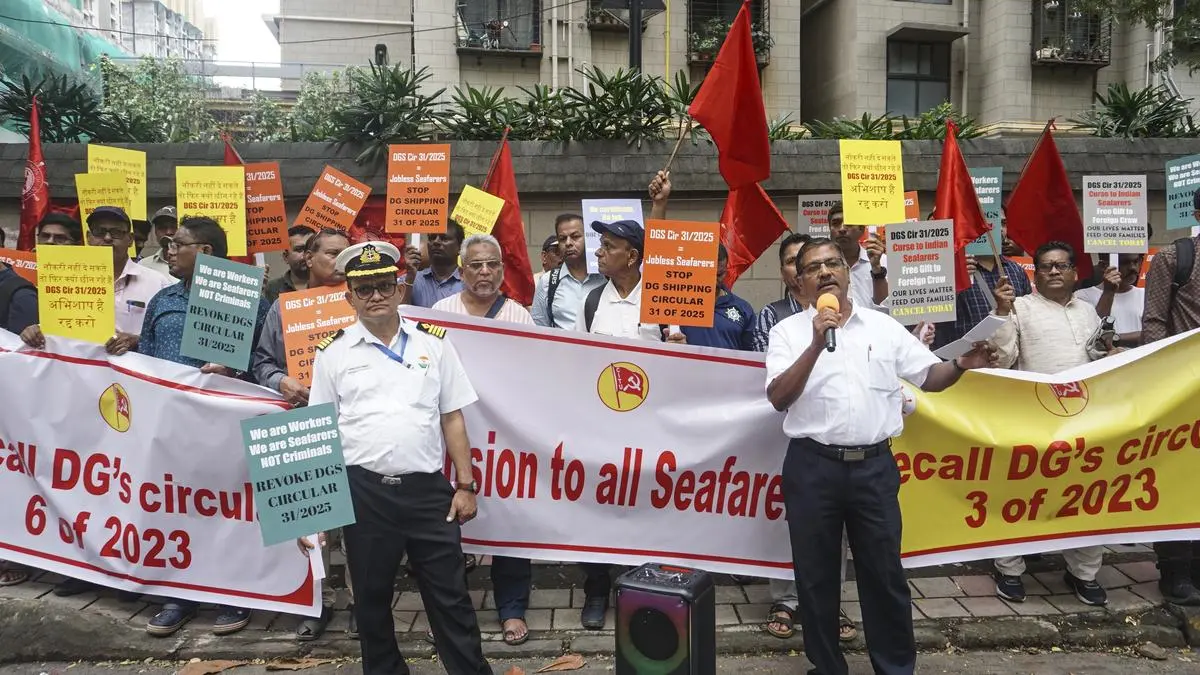 Seamen’s union seeks withdrawal of DG Shipping order on seafarer recruitment