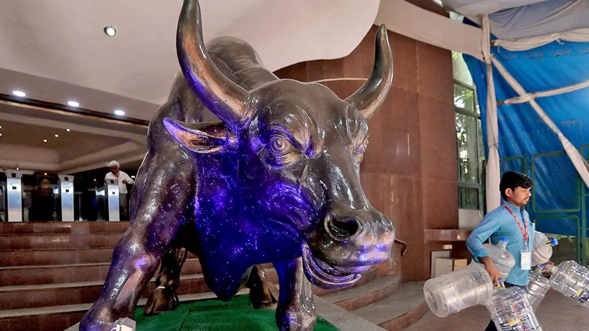 Sensex jumps 319.63 points to end at 67,838.63; Nifty up by 89.25 to close at 20,192.35 Sensex jumps 319.63 points to end at 67,838.63; Nifty up by 89.25 to close at 20,192.35