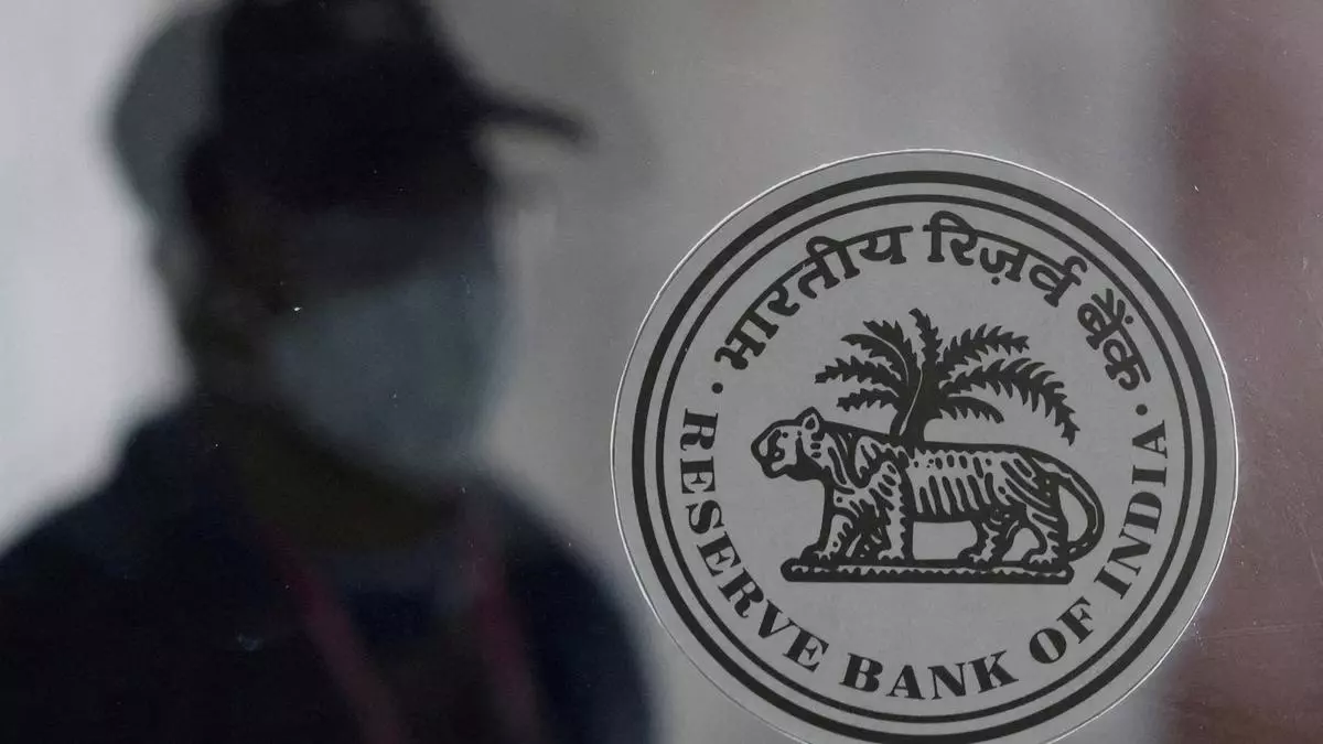 RBI lifts restriction on gold loan business of IIFL Finance