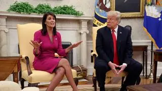     El ex embajador de los Estados Unidos, Nikki Haley, criticó al presidente Trump para salvar a China mientras amenazaba a India para aumentar los aranceles pronunciados en las importaciones de petróleo de Rusia. Helly advirtió contra la separación del aliado principal como India, señalando que el principal comprador de petróleo ruso China recibió un descanso arancelario de 90 días.