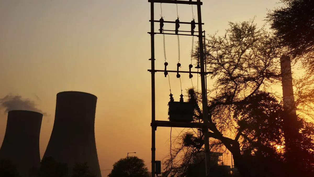 Thermal PLF dips in April