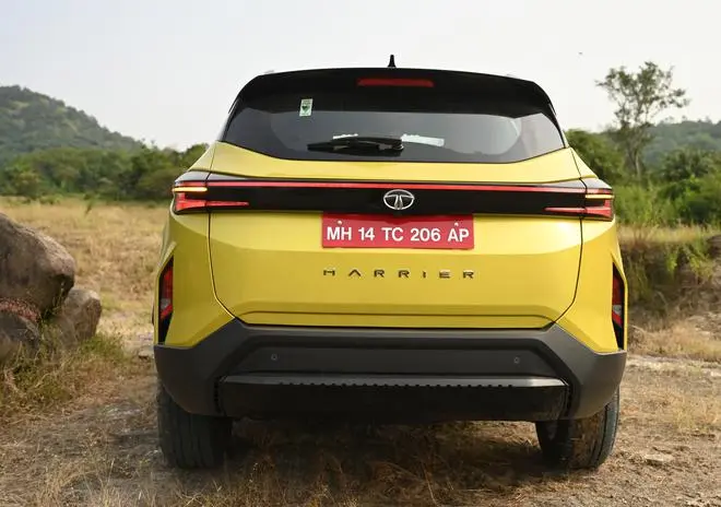 At the rear, the new Harrier gets changes to the tail lamps with the addition of a new swoosh-style LED tube that adds more character to the brake lights At the rear, the new Harrier gets changes to the tail lamps with the addition of a new swoosh-style LED tube that adds more character to the brake lights