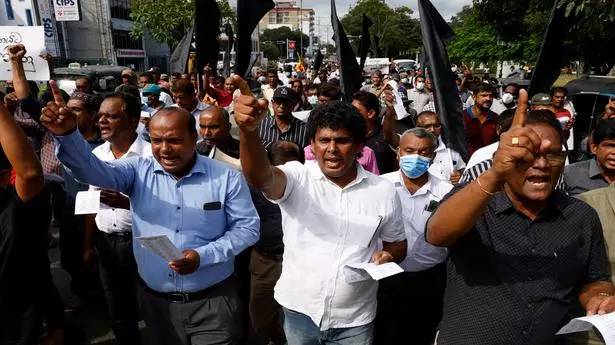 Sri Lanka: Sea-side protesters to vacate agitation site