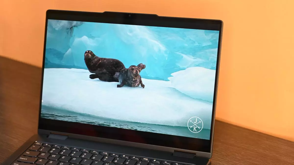 Lenovo Yoga 7 (2023) Deep Dive Review: Unleashing the Power of Versatility  