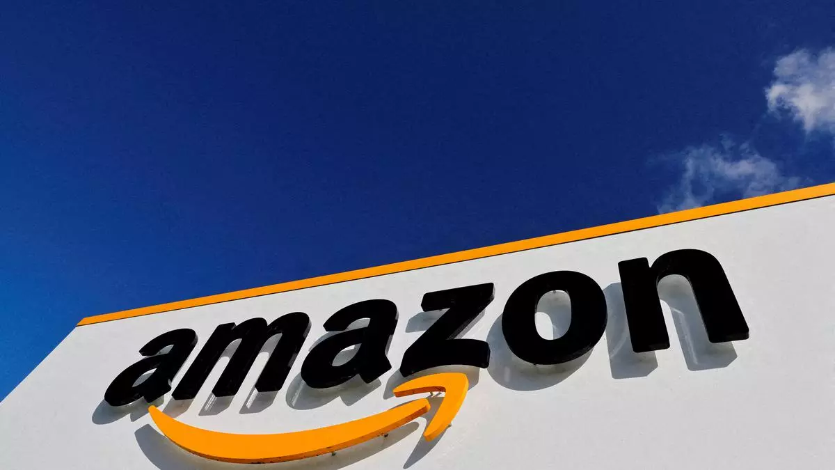 CAIT urges CCI intervention against e-comm giants Amazon, Flipkart