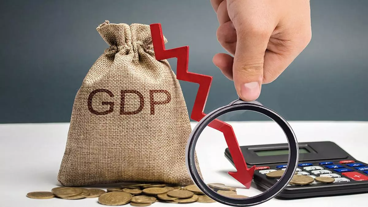 Crisil Retains GDP Growth Forecast At 7.3% With Downside Risks For FY23 ...