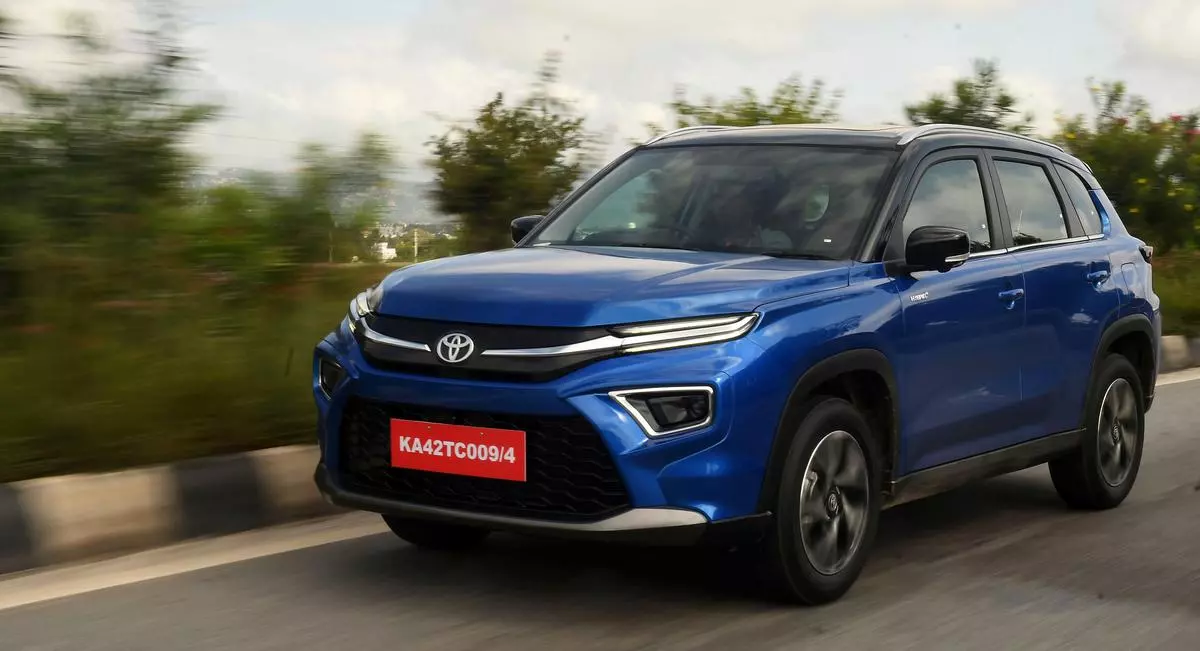 The first highlight of the new Toyota Urban Cruiser Hyryder is that this will be the first mass-market SUV to feature a hybrid petrol powertrain