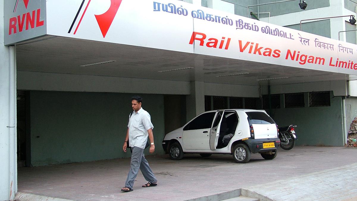 RVNL shares extend losses as Q1 earnings disappoint 