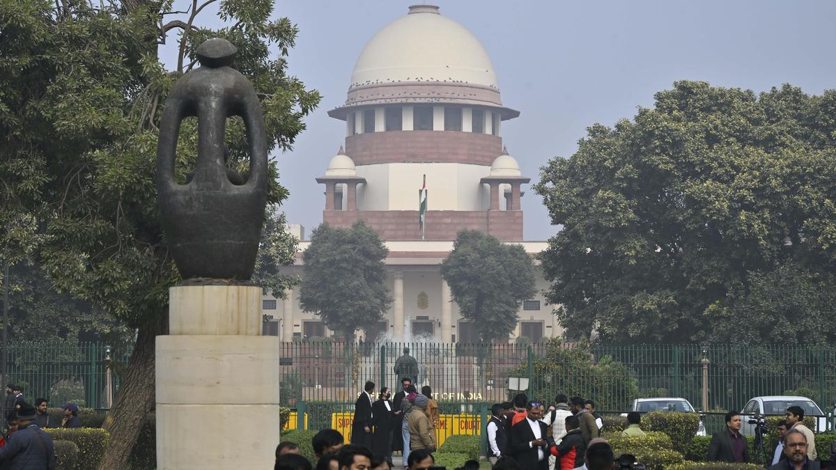 SC regularises interim bail granted to Gujarat-based journalist in money laundering case