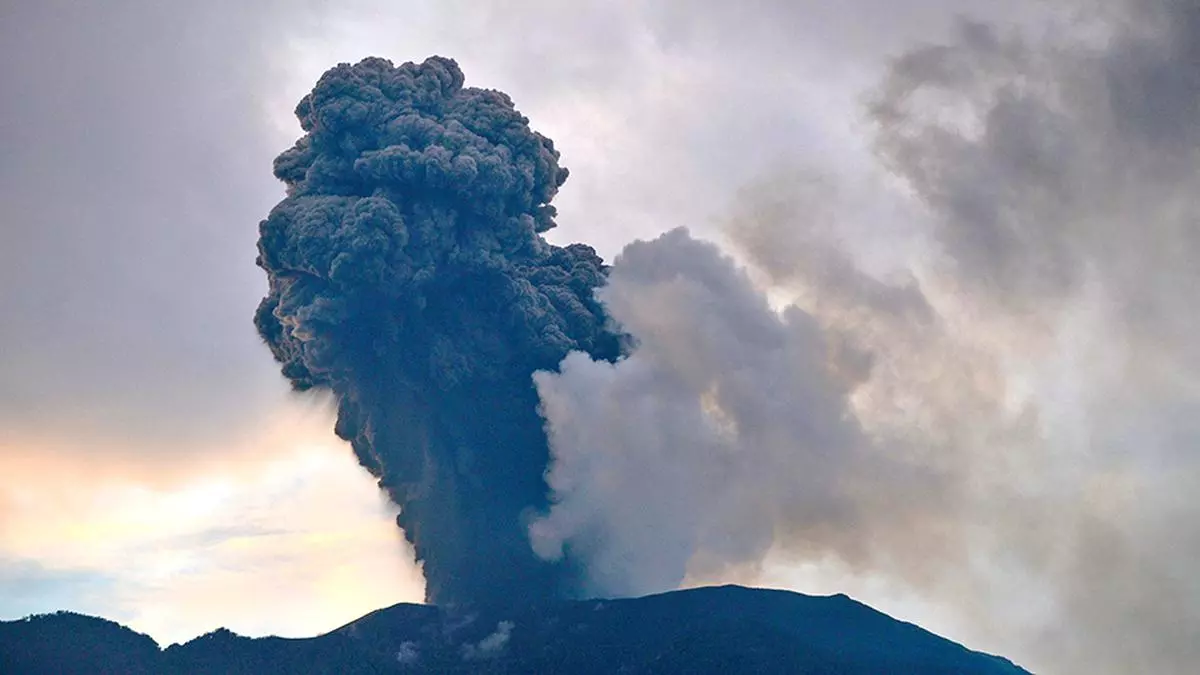 Volcanic eruption burns houses in Indonesia, killing at least 9 people