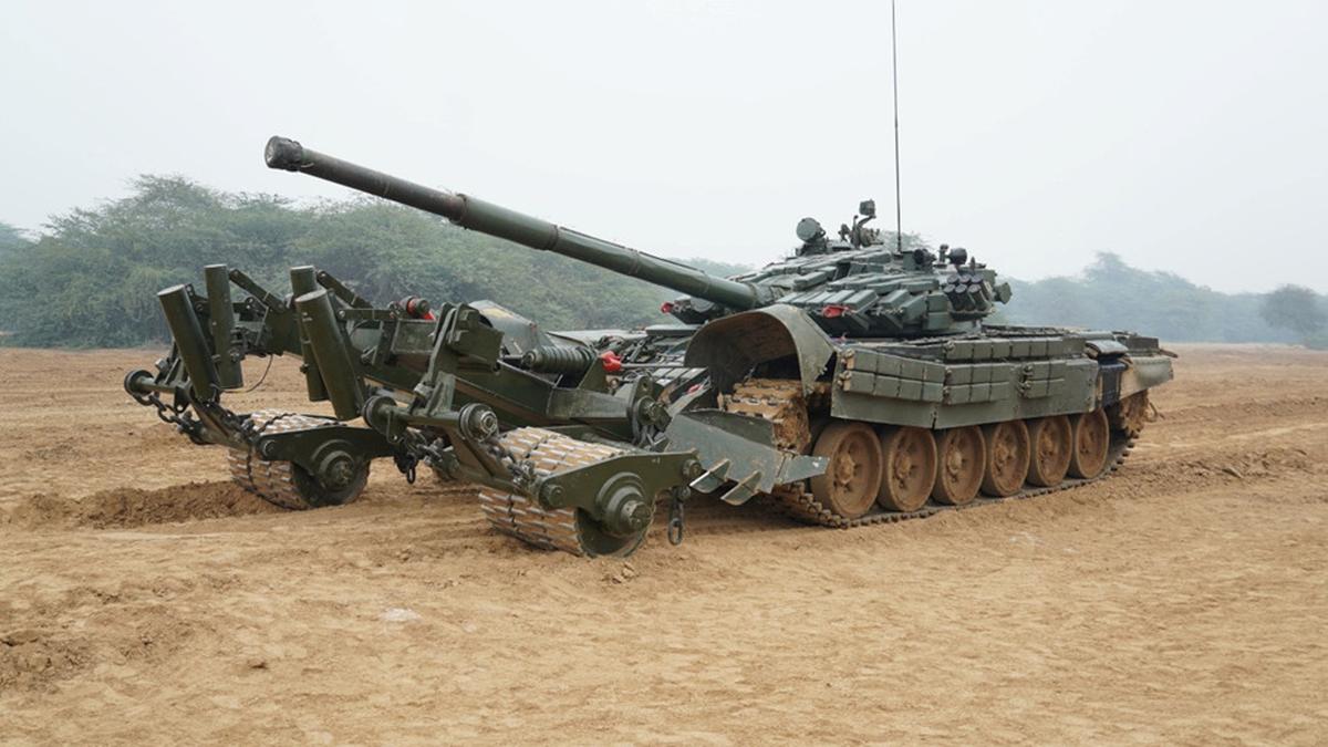 BEML wins major ₹590 crore order from Defence Ministry for T-72 and T-90 tank trawls