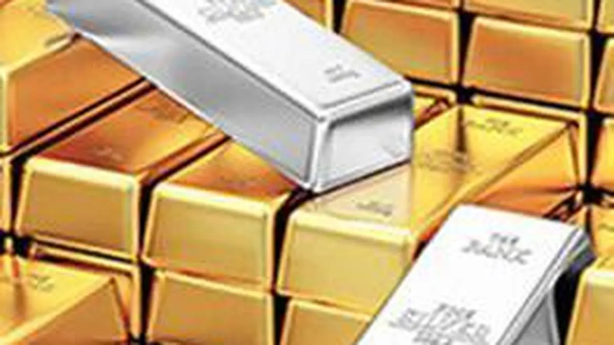 Gold could retest record highs as traders eye, RBI policy: Analysts